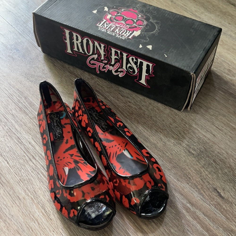 Iron Fist Girls Raw Power Peep Tow Flats Size 5